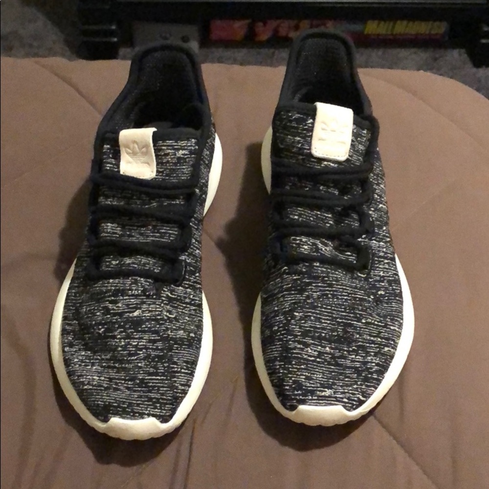 Adidas sneakers black and white 8 1/2